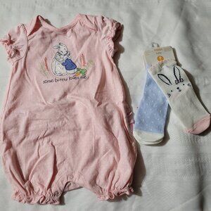 Gymboree Peter Rabbit NWT 12-18 month Romper 12-24 month socks set. Mixed Z 31
